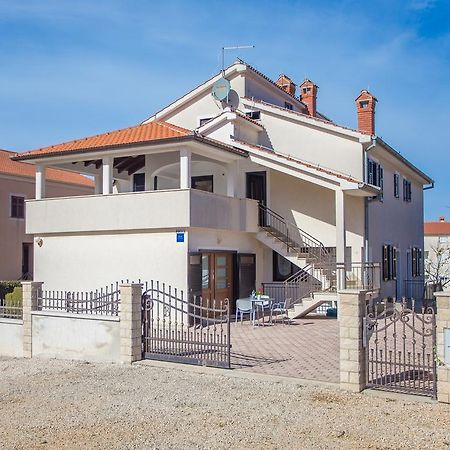 Punta B Ξενοδοχείο Πόρετς Εξωτερικό φωτογραφία