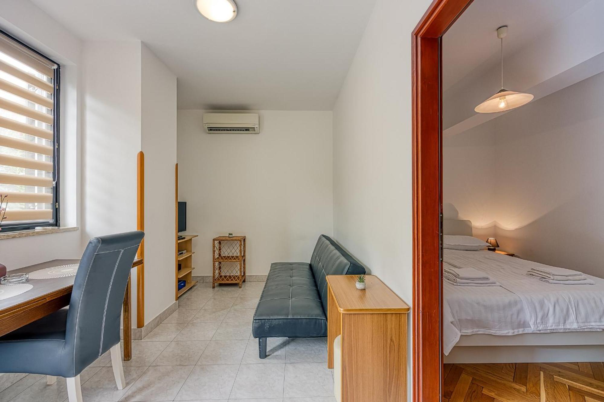 Punta B Ξενοδοχείο Πόρετς Εξωτερικό φωτογραφία